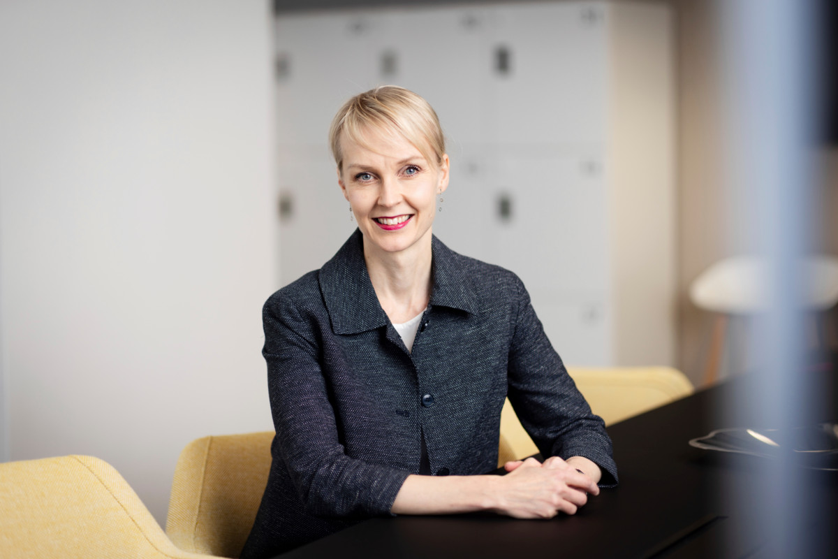 Kuvassa PAMin kansainvälisten asioiden asiantuntija Tiina Huotari